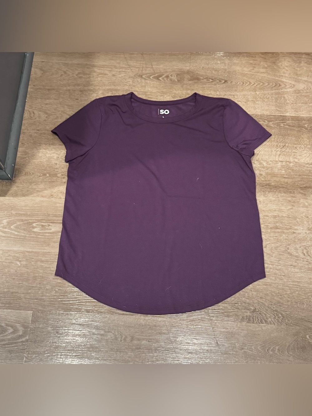 SO Short Sleeve Crew Neck Tee in Deep Plum